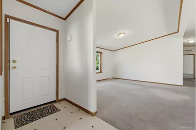 1 Palm Circle, Poughkeepsie, NY 12603 - Photo 6
