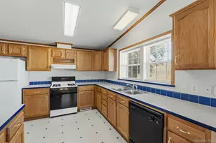 1 Palm Cir, Poughkeepsie, NY 12603 - Photo 12