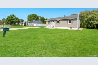 941 Provost Avenue, Bellport, NY 11713 - Photo 4