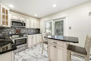 11 Mell Dr, North Babylon, NY 11703 - Photo 8
