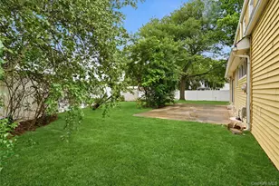11 Mell Dr, North Babylon, NY 11703 - Photo 28
