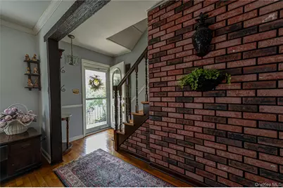 9 Croyden Lane, Hicksville, NY 11801 - Photo 6