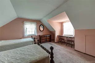 9 Croyden Ln, Hicksville, NY 11801 - Photo 16