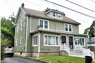 1068 Arthur St, Uniondale, NY 11553 - Photo 2