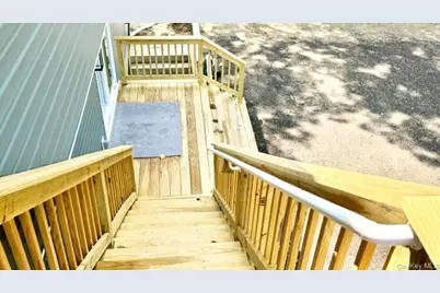 964 Sipp Avenue, Medford, NY 11763 - Photo 4