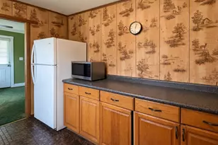 1020 N Niagara Ave, Lindenhurst, NY 11757 - Photo 6