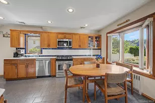 1602 Imperial Ave, New Hyde Park, NY 11040 - Photo 10