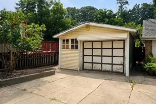 87-09 69th Ave, Forest Hills, NY 11375 - Photo 14
