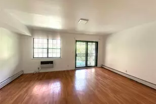 120-25 Ketch Ct, Flushing, NY 11356 - Photo 2