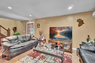 17 Shonnard Ave, Freeport, NY 11520 - Photo 6