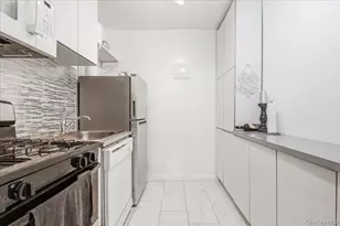 70-25 Yellowstone Blvd, Forest Hills, NY 11375 - Photo 8
