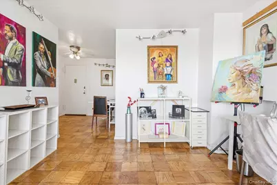 70-25 Yellowstone Boulevard #16R, Forest Hills, NY 11375 - Photo 14