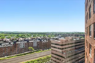70-25 Yellowstone Blvd, Forest Hills, NY 11375 - Photo 20