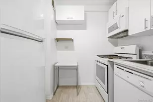70-25 Yellowstone Blvd, Forest Hills, NY 11375 - Photo 14