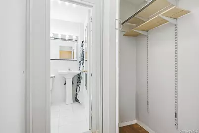 70-25 Yellowstone Boulevard #4B, Forest Hills, NY 11375 - Photo 24