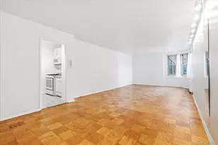 70-25 Yellowstone Blvd, Forest Hills, NY 11375 - Photo 18