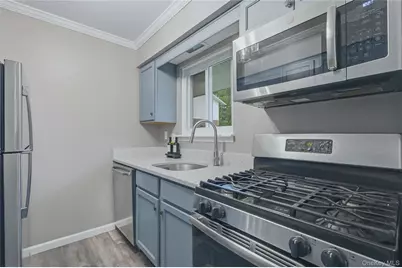 321 Titusville Road #F106, Poughkeepsie, NY 12603 - Photo 10