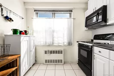 70-25 Yellowstone Blvd Yellowstone Boulevard #4D, Forest Hills, NY 11375 - Photo 14