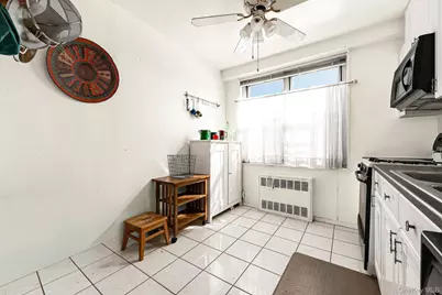 70-25 Yellowstone Blvd Yellowstone Boulevard #4D, Forest Hills, NY 11375 - Photo 16