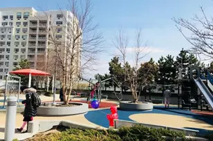 131-01 40th Rd, Flushing, NY 11354 - Photo 24