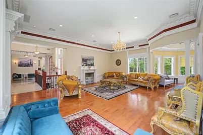 25 Lake Road, Great Neck, NY 11020 - Photo 28