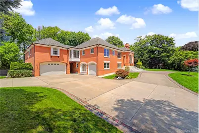 25 Lake Road, Great Neck, NY 11020 - Photo 24