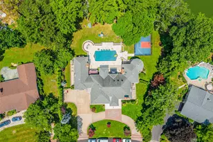 25 Lake Rd, Great Neck, NY 11020 - Photo 50