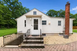 2 Fox Ln, Shoreham, NY 11786 - Photo 12