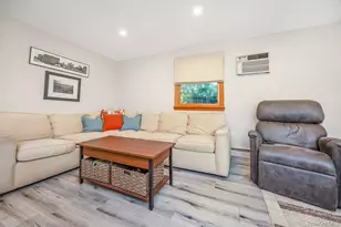 67 Cedar Pl, Floral Park, NY 11001 - Photo 16