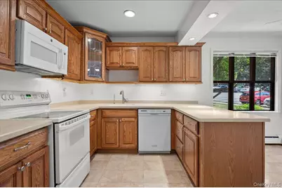 958 Sierra Vista Lane, Valley Cottage, NY 10989 - Photo 4