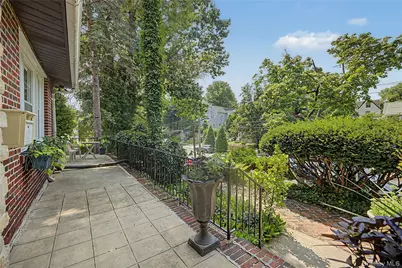 75 Sycamore Avenue, Mount Vernon, NY 10553 - Photo 4