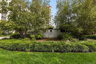 10 Stewart Place #7FW, White Plains, NY 10603 - Photo 2