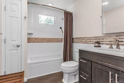 3 Windsor Place, Melville, NY 11747 - Photo 20