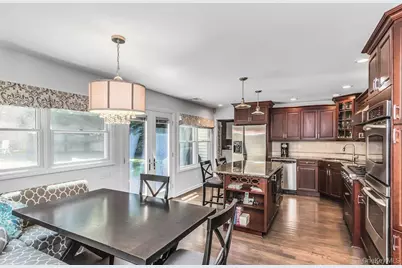 3 Windsor Place, Melville, NY 11747 - Photo 8