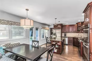 3 Windsor Pl, Melville, NY 11747 - Photo 8