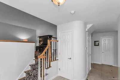 3 Windsor Place, Melville, NY 11747 - Photo 4