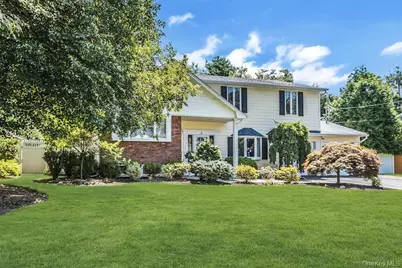 3 Windsor Place, Melville, NY 11747 - Photo 2