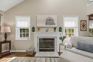 2 N Cambridge Ct, Fishkill, NY 12524 - Photo 8