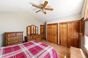 19 Tower Ln, Levittown, NY 11756 - Photo 14