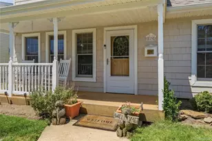 19 Tower Ln, Levittown, NY 11756 - Photo 24
