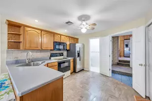 35 Jerold St, Plainview, NY 11803 - Photo 30
