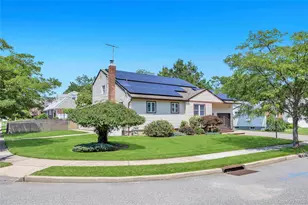 35 Jerold St, Plainview, NY 11803 - Photo 2