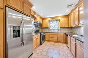 35 Jerold St, Plainview, NY 11803 - Photo 10