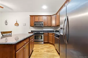 260 Medea Way, Central Islip, NY 11722 - Photo 12