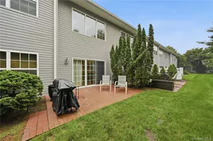 260 Medea Way, Central Islip, NY 11722 - Photo 32