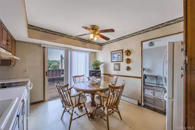 612 Vine Street, Babylon, NY 11702 - Photo 16