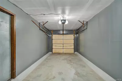 612 Vine Street, Babylon, NY 11702 - Photo 30