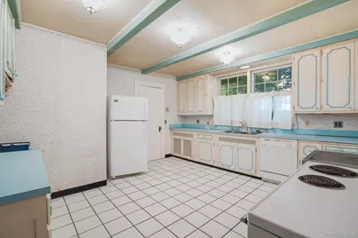 151 Academy Street, Poughkeepsie, NY 12601 - Photo 14