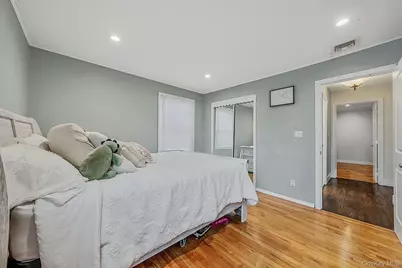 511 Devon Place, West Islip, NY 11795 - Photo 18