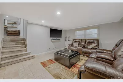 511 Devon Place, West Islip, NY 11795 - Photo 14